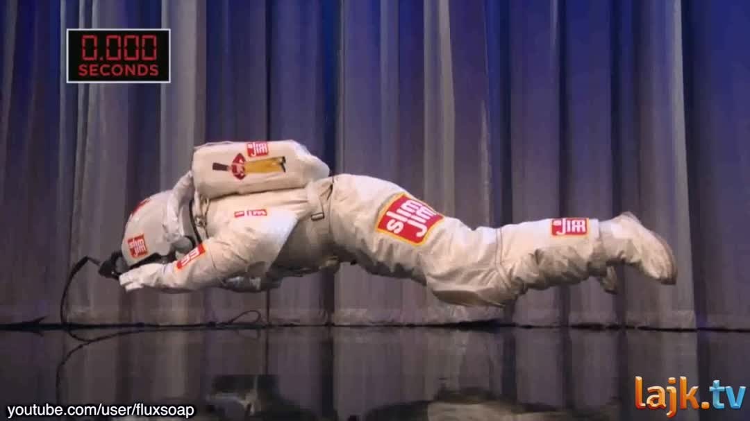 WRZUTA - Fejs News (23.10) – Miesiączka, internetowa niewola i najkrótszy skok świata