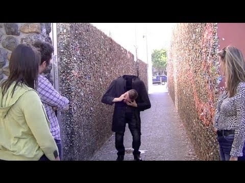 Craziest Halloween Scare/Prank Trick Ever! Head Drop Illusion